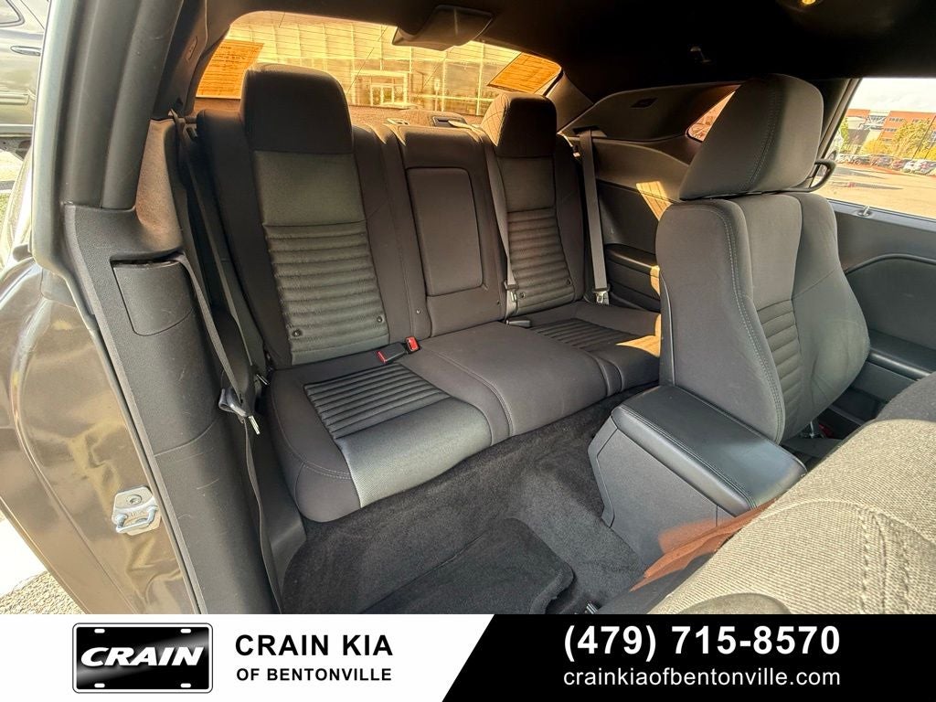 2013 Dodge Challenger SXT - CLEAN CARFAX HISTORY