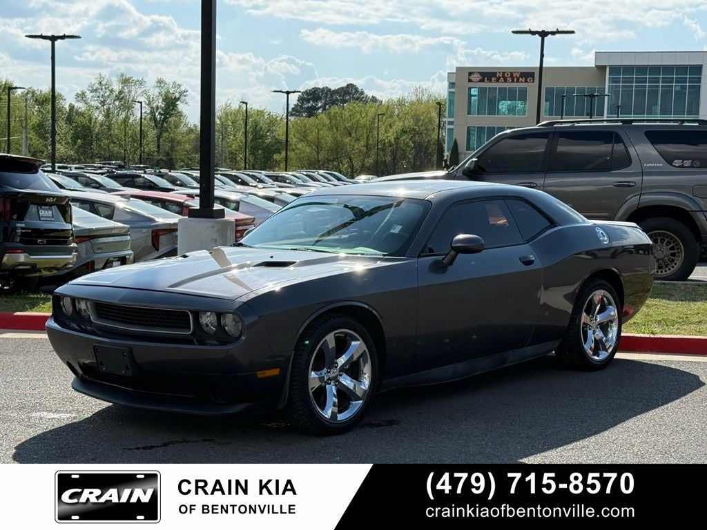 2013 Dodge Challenger SXT - CLEAN CARFAX HISTORY