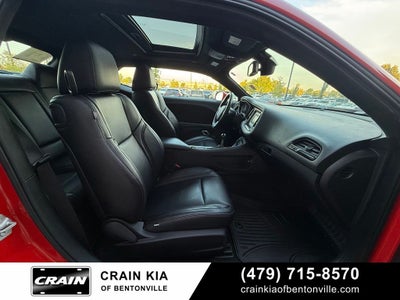2017 Dodge Challenger R/T - CLEAN CARFAX / SUNROOF