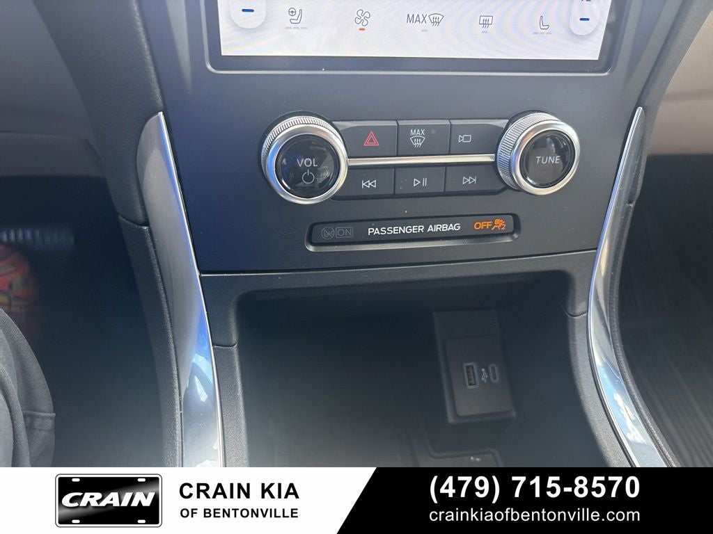 2021 Ford Edge Titanium - AWD / PANO ROOF / CLEAN CARFAX