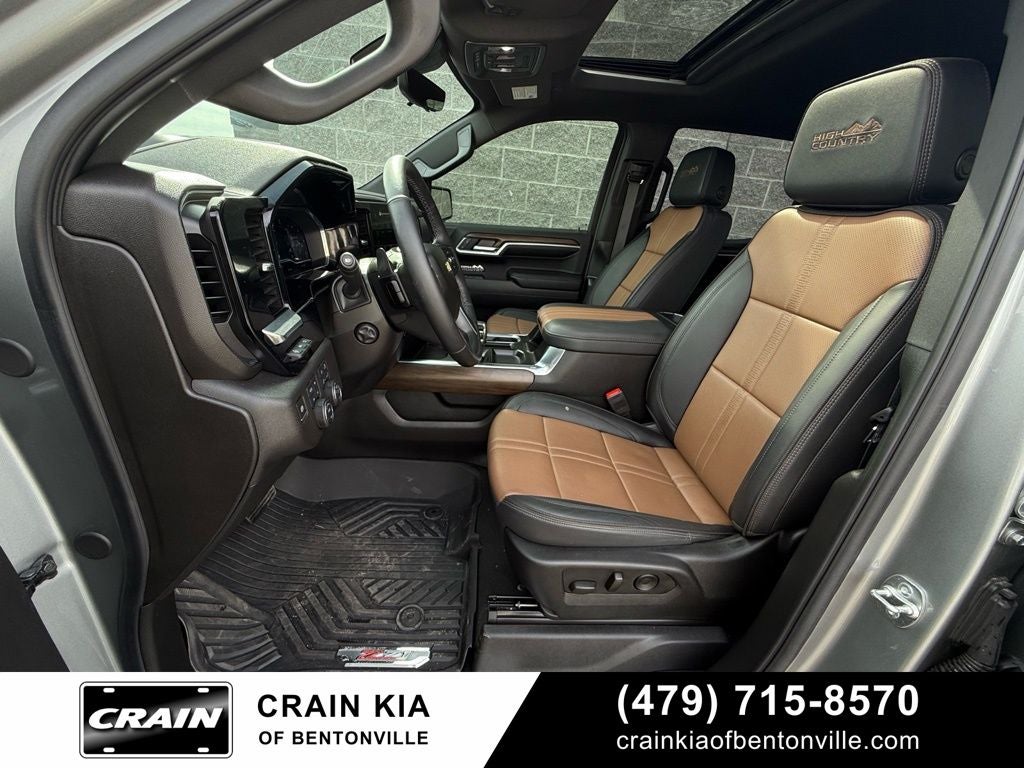 2025 Chevrolet Silverado 1500 High Country - 4WD / SUNROOF / ONE OWNER