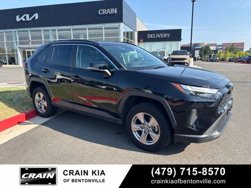 2022 Toyota RAV4 XLE - AWD / CLEAN CARFAX