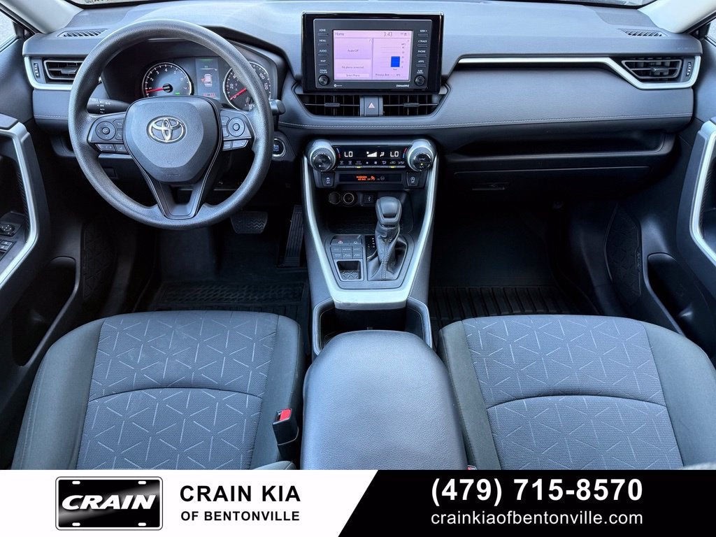 2022 Toyota RAV4 XLE - AWD / CLEAN CARFAX