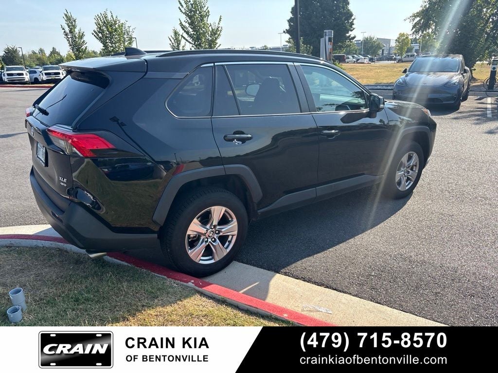 2022 Toyota RAV4 XLE - AWD / CLEAN CARFAX