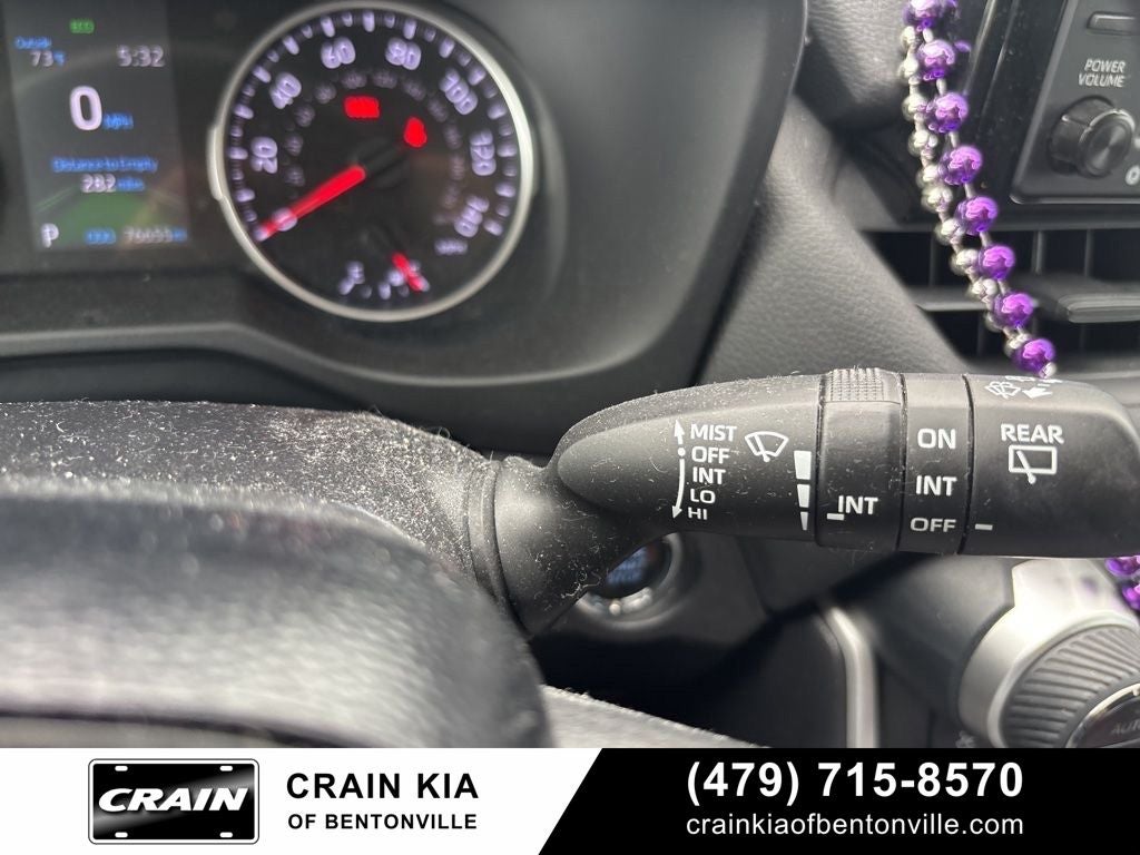 2021 Toyota RAV4 XLE - AWD / CLEAN CARFAX / ONE OWNER