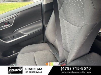 2021 Toyota RAV4 XLE - AWD / CLEAN CARFAX / ONE OWNER