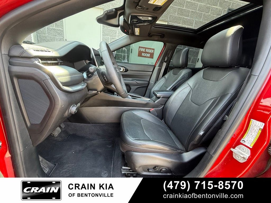 2024 Jeep Compass Limited - 4WD / PANORAMIC SUNROOF / CLEAN CARFAX