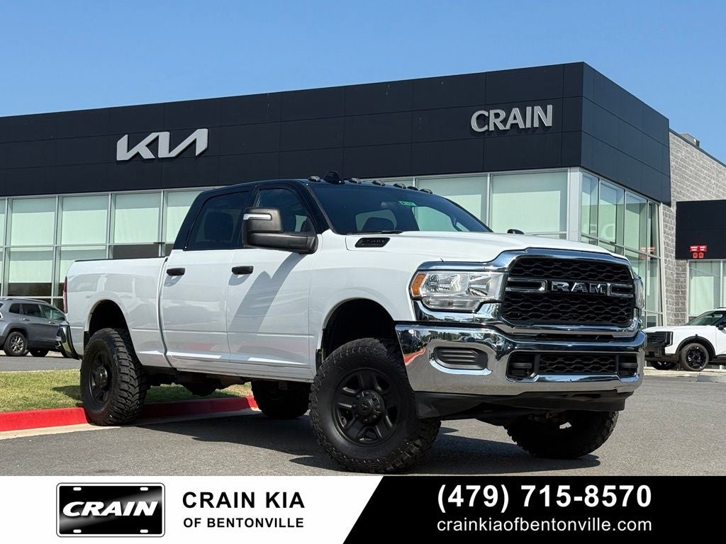 2024 RAM 2500 Tradesman - 4WD / CLEAN CARFAX / ONE OWNER
