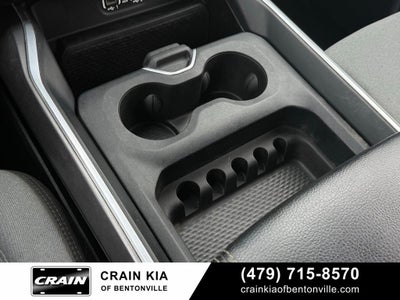 2024 RAM 2500 Big Horn - 4WD / CARFAX ONE OWNER