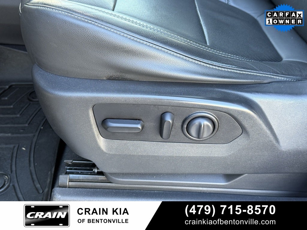 2020 GMC Sierra 1500 SLT - 4WD / CLEAN CARFAX / ONE OWNER