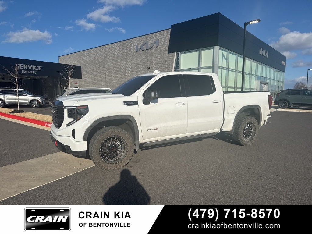 2023 GMC Sierra 1500 AT4 - 4WD / CLEAN CARFAX