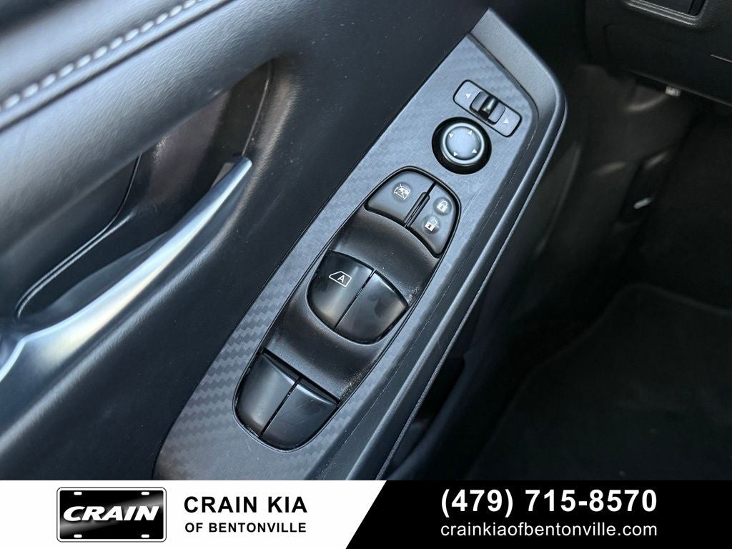 2025 Nissan Sentra SV - CLEAN CARFAX / ONE OWNER