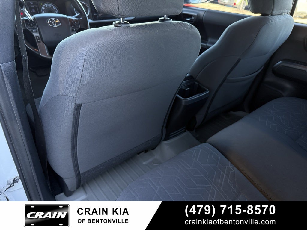 2017 Toyota Tacoma SR V6 - 4WD / LIFTED! / CLEAN CARFAX