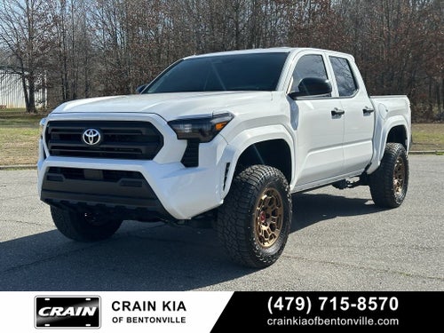 2024 Toyota Tacoma SR - LIFTED! / 4WD / CLEAN CARFAX