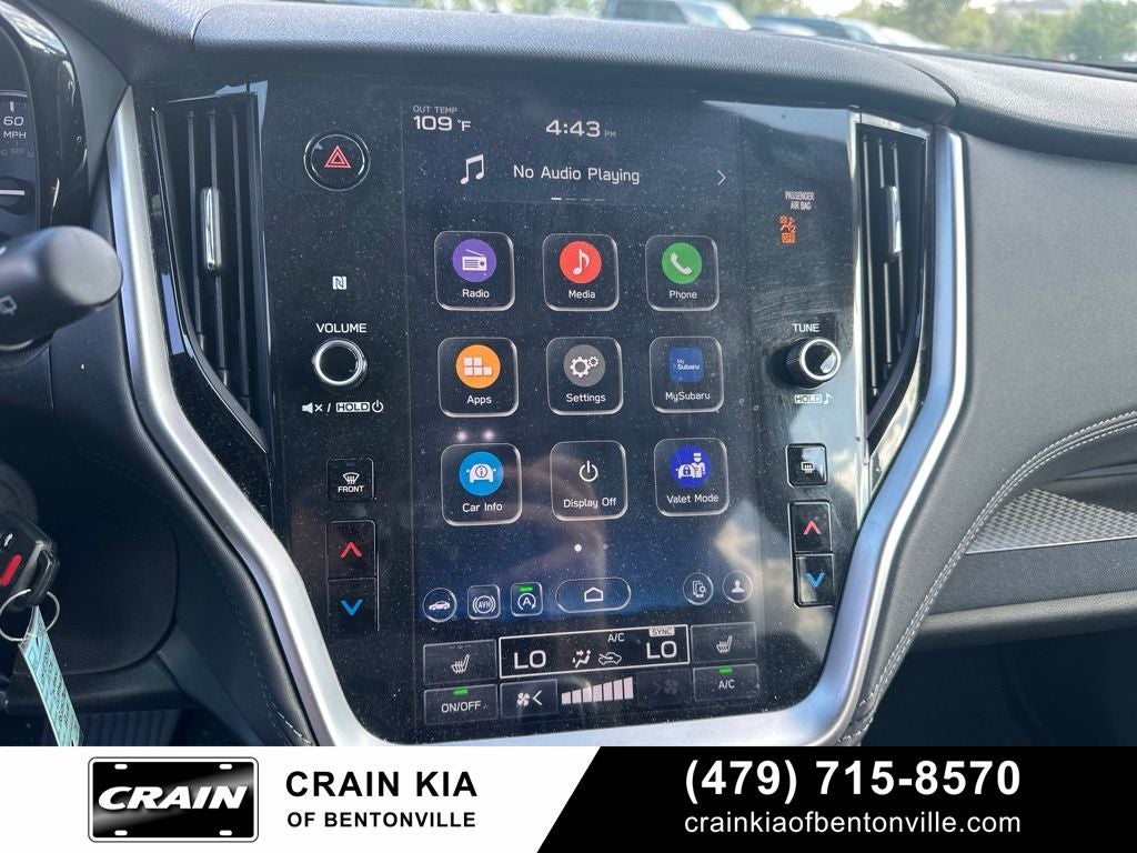 2025 Subaru Outback Premium - AWD / CLEAN CARFAX / ONE OWNER