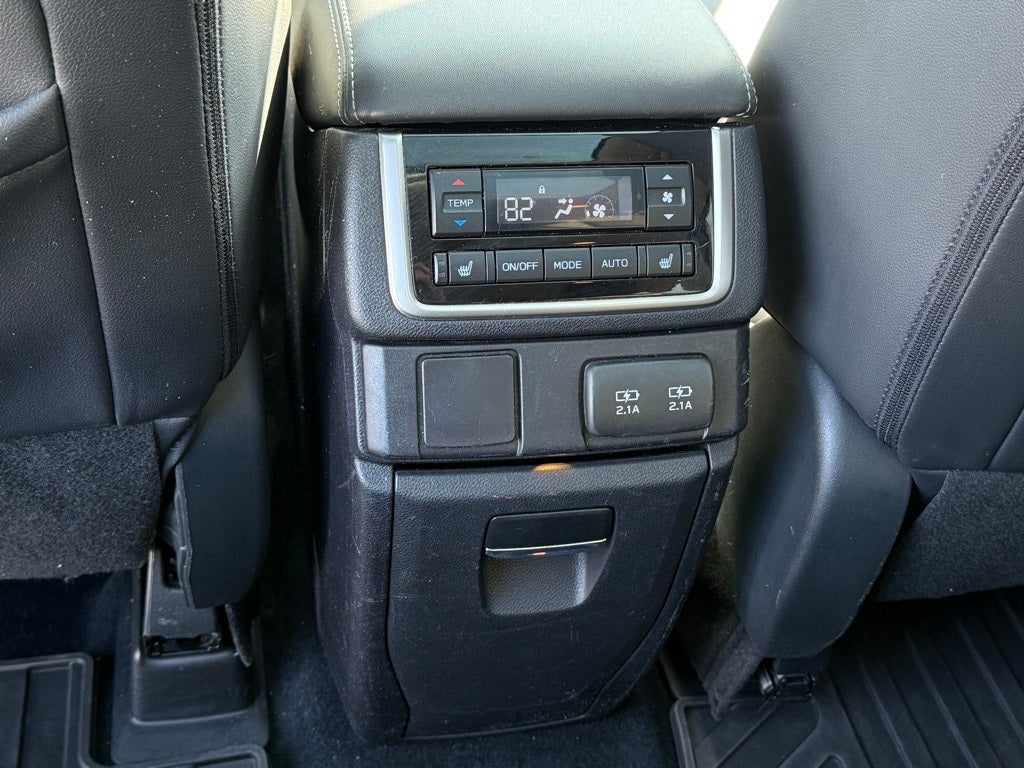 2021 Subaru Ascent Limited - AWD / PANORAMIC SUNROOF / ONE OWNER