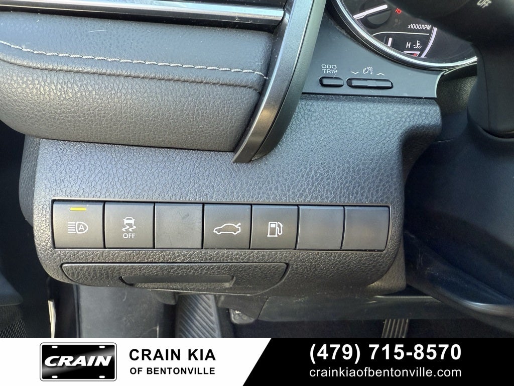 2018 Toyota Camry SE - LEATHER