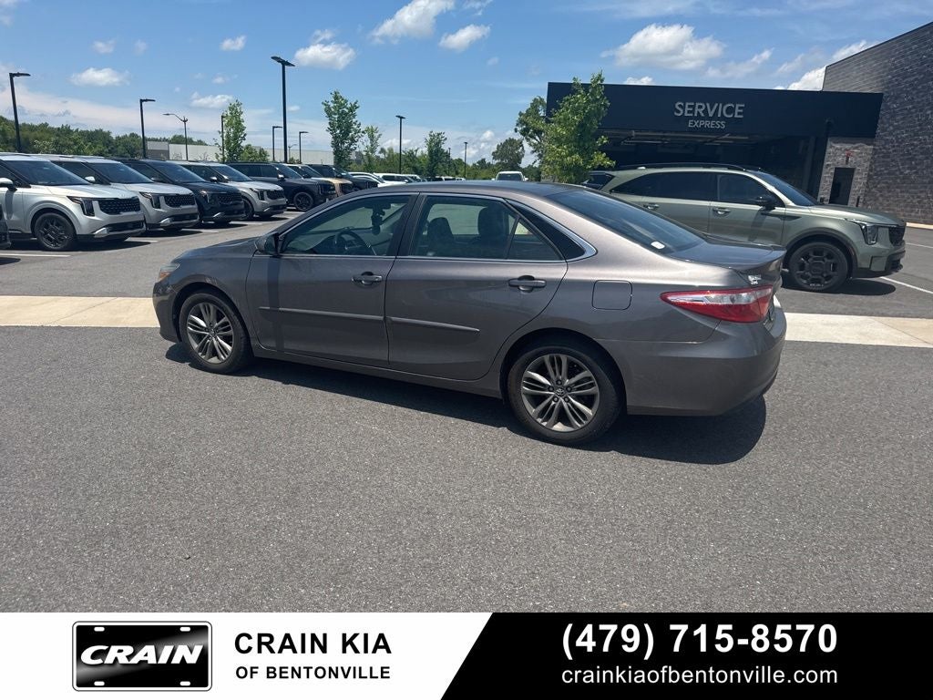 2017 Toyota Camry SE