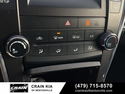 2016 Toyota Camry SE - CLEAN CARFAX HISTORY