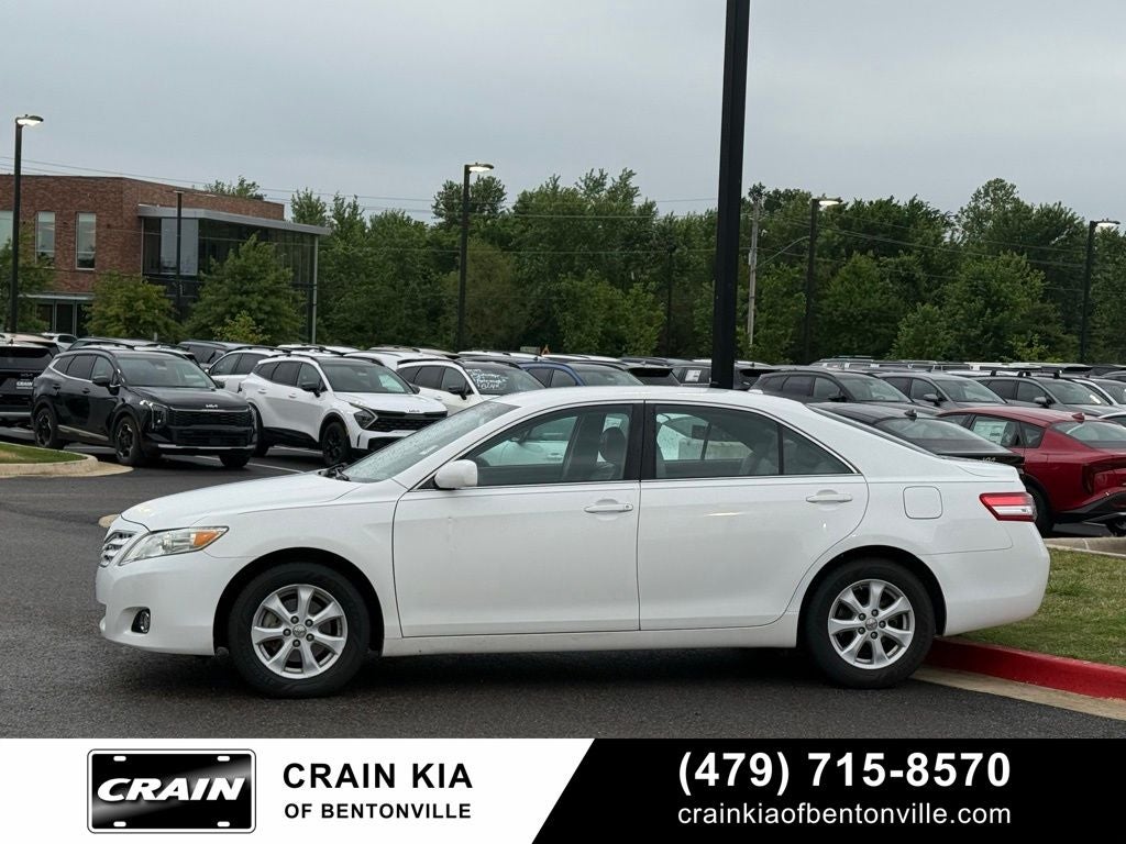 2011 Toyota Camry LE - LEATHER