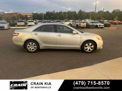 2010 Toyota Camry LE - CLEAN CARFAX