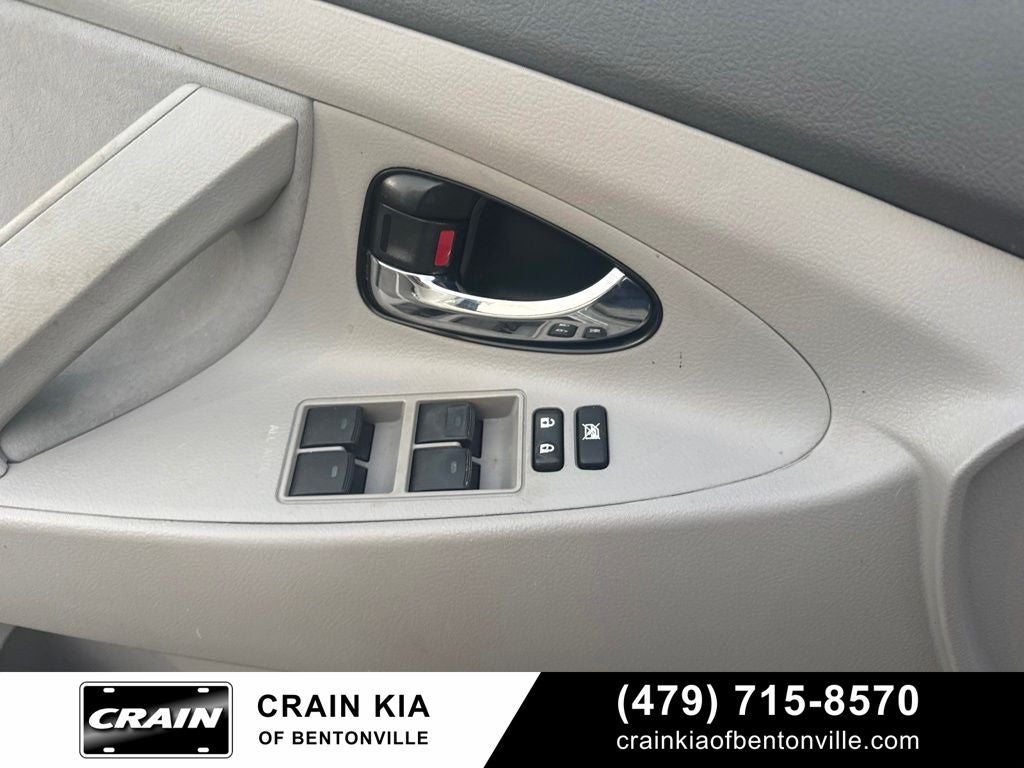 2010 Toyota Camry LE - CLEAN CARFAX