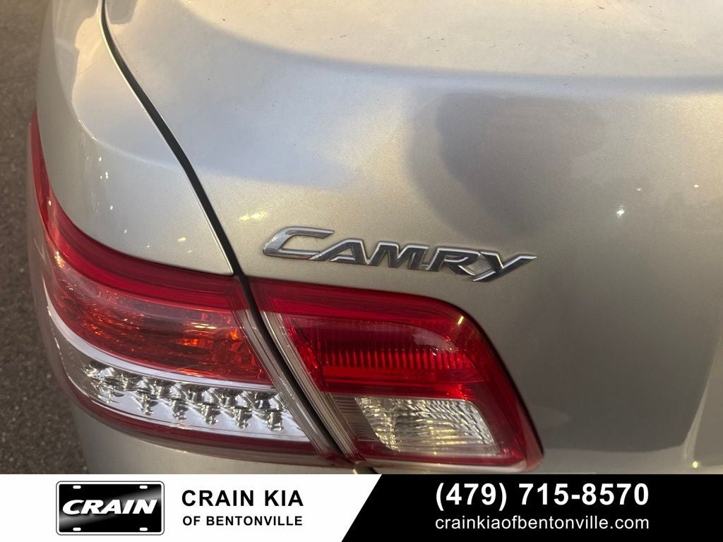 2010 Toyota Camry LE - CLEAN CARFAX