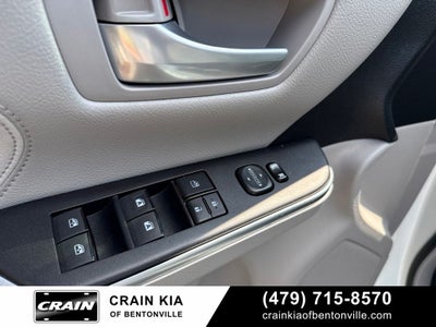 2015 Toyota Camry XLE - SUNROOF / LEATHER / NAV