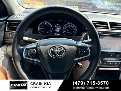 2015 Toyota Camry XLE - SUNROOF / LEATHER / NAV