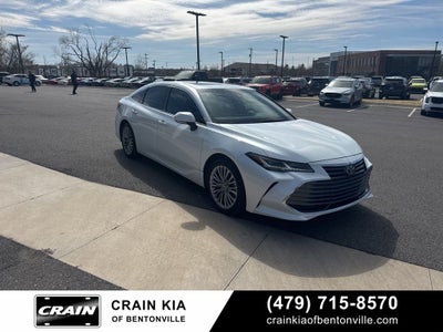 2022 Toyota Avalon Hybrid Limited - SUNROOF / CLEAN CARFAX