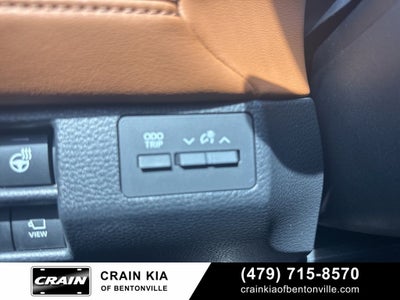 2022 Toyota Avalon Hybrid Limited - SUNROOF / CLEAN CARFAX