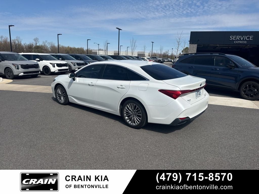 2022 Toyota Avalon Hybrid Limited - SUNROOF / CLEAN CARFAX