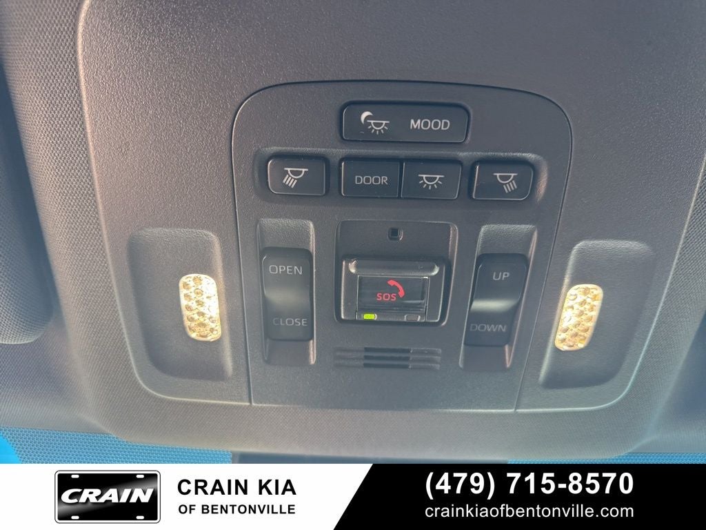 2022 Toyota Avalon Hybrid Limited - SUNROOF / CLEAN CARFAX