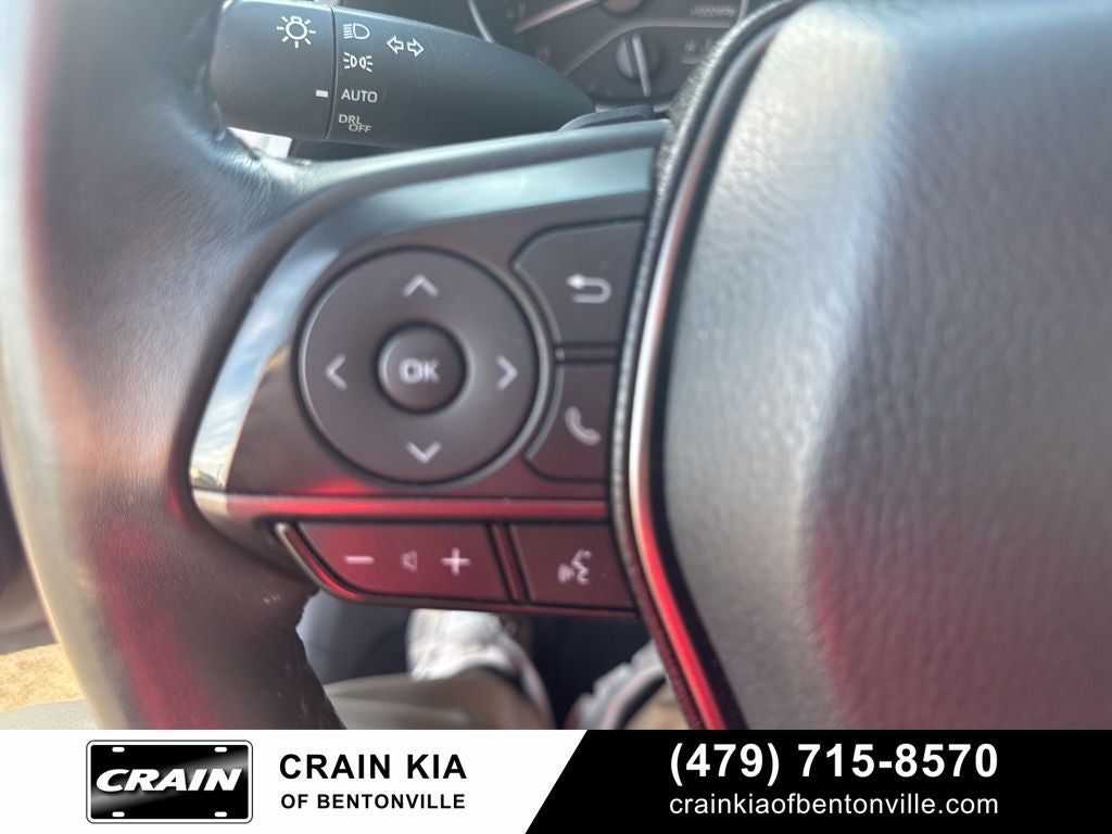 2022 Toyota Camry SE - CLEAN CARFAX / ONE OWNER