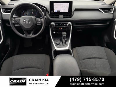 2025 Toyota RAV4 Hybrid XLE - AWD / CLEAN CARFAX / ONE OWNER