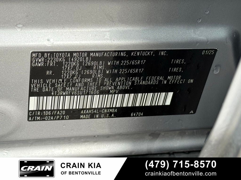 2025 Toyota RAV4 Hybrid XLE - AWD / CLEAN CARFAX / ONE OWNER