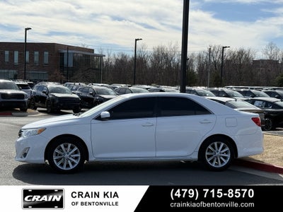 2014 Toyota Camry XLE - SUNROOF