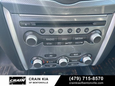 2017 Nissan Pathfinder SL - 4WD / LEATHER