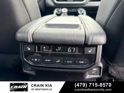 2025 Toyota Grand Highlander Hybrid Limited - AWD / PANORAMIC SUNROOF / CLEAN CARFAX