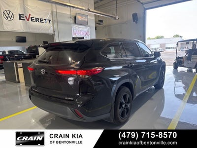 2022 Toyota Highlander LE - AWD