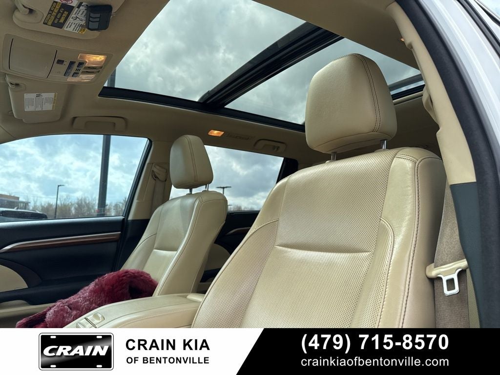 2018 Toyota Highlander Limited Platinum - AWD / PANO ROOF / CAPTAIN'S CHAIRS