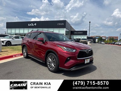 2022 Toyota Highlander Platinum - AWD / PANORAMIC SUNROOF / CLEAN CARFAX