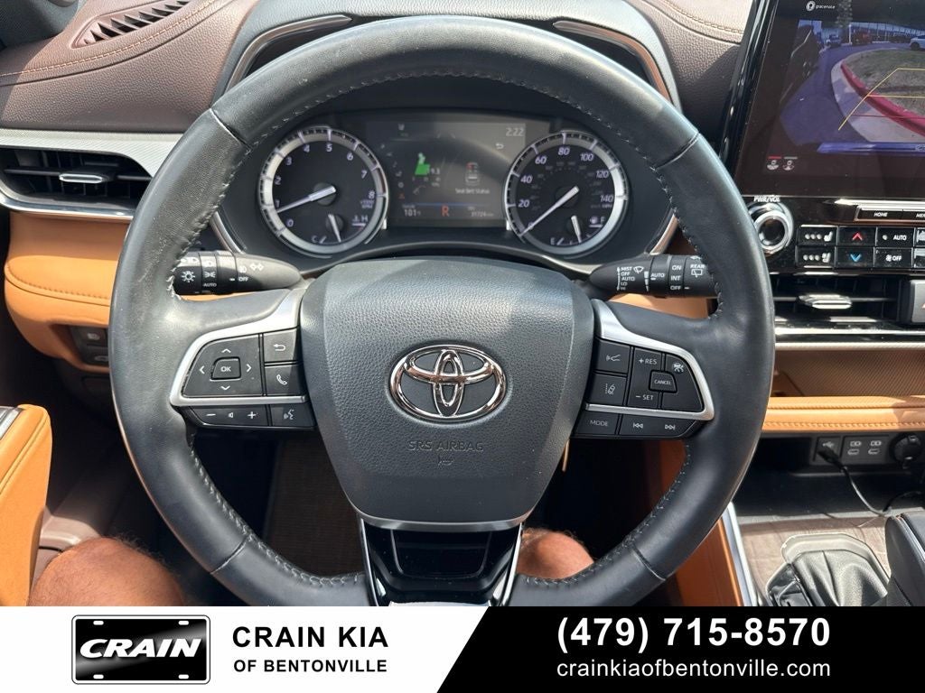 2022 Toyota Highlander Platinum - AWD / PANORAMIC SUNROOF / CLEAN CARFAX