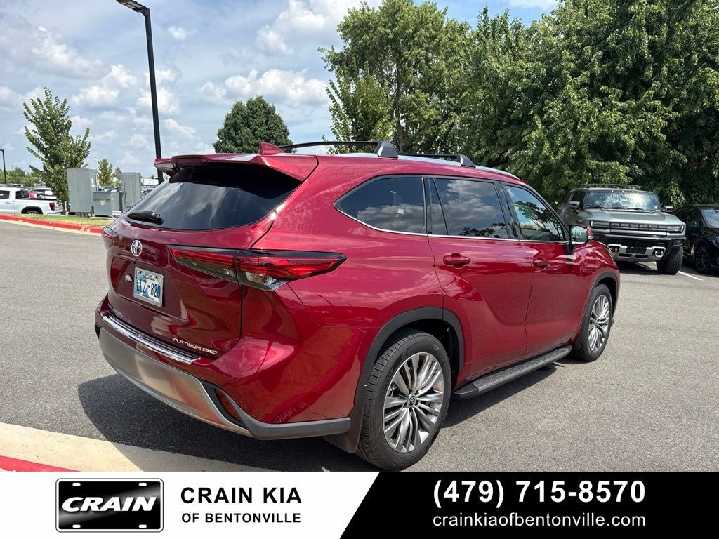 2022 Toyota Highlander Platinum - AWD / PANORAMIC SUNROOF / CLEAN CARFAX