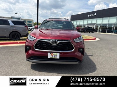 2022 Toyota Highlander Platinum - AWD / PANORAMIC SUNROOF / CLEAN CARFAX