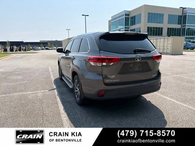 2017 Toyota Highlander XLE - AWD / SUNROOF / CLEAN CARFAX / 1 OWNER