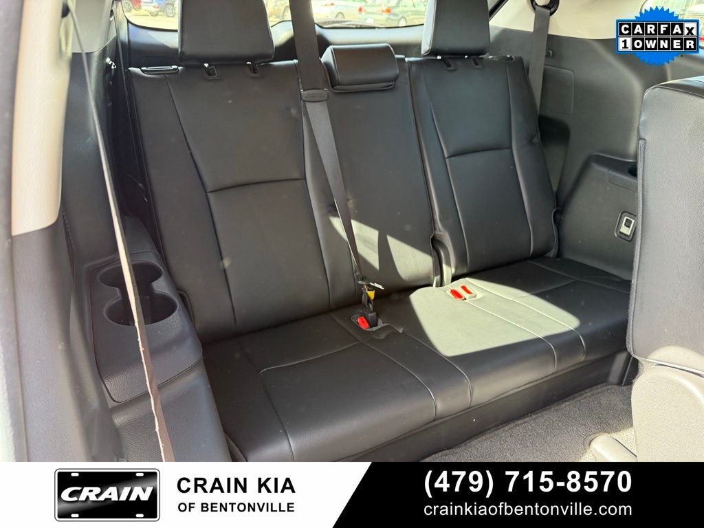 2023 Toyota Highlander XLE - SUNROOF / CARFAX ONE OWNER