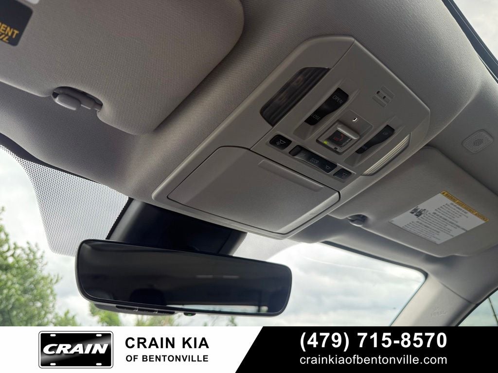 2023 Toyota Highlander XLE - AWD / SUNROOF