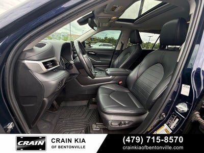 2023 Toyota Highlander XLE - AWD / SUNROOF