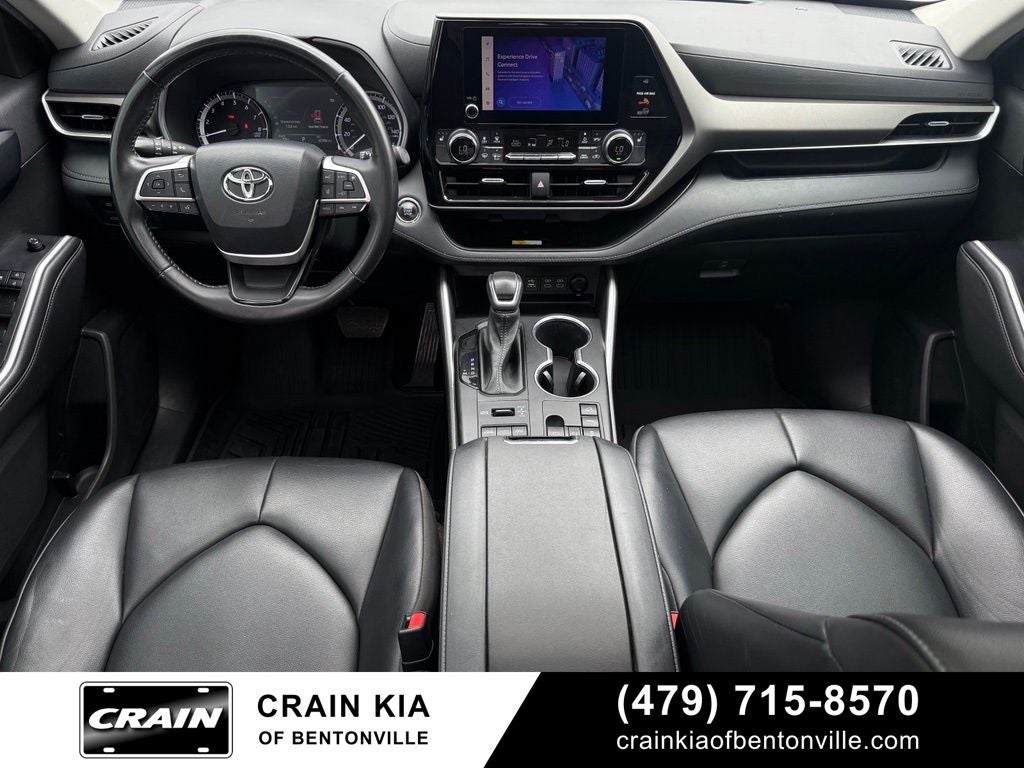 2023 Toyota Highlander XLE - AWD / SUNROOF